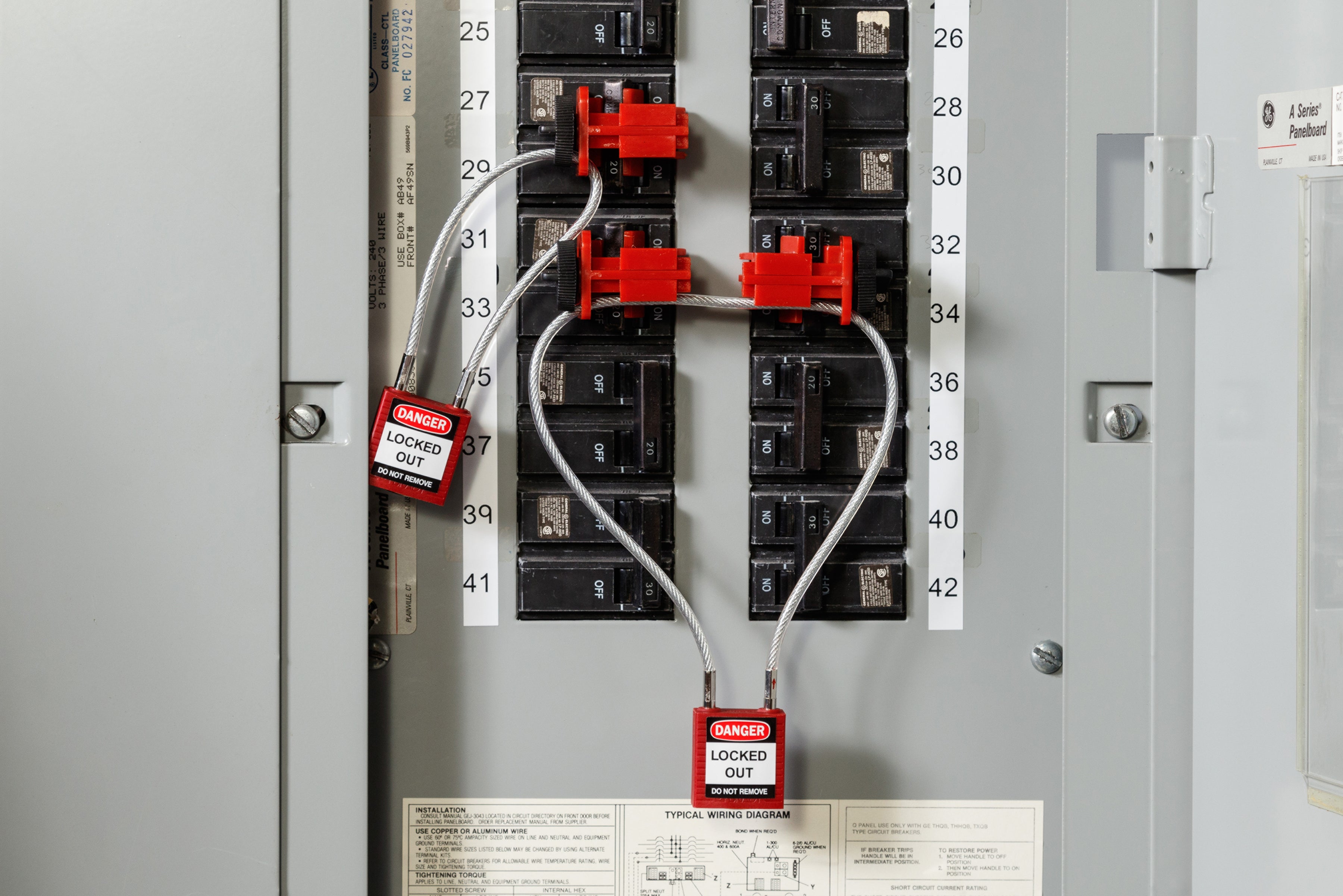 Common Lock Out Device Choosing the correct lockout device — The Workwear Shed